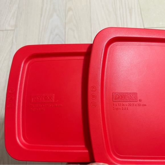 Pyrex Bundle - 6 Items: 2qt, 3qt & 4.8qt Glass Dish With Red Lid Made in the USA - Picture 7 of 7